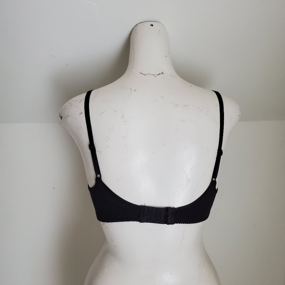 Olga Black Soft Cup Bra with Floral Lace Detail Underwire Bra size 36B - Picture 4 of 7